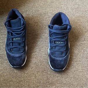 Air Jordan 11 “Midnight Navy” Woman’s 8.5